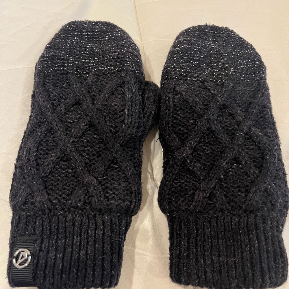 Girls Ivivva mittens